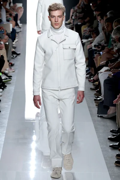 Look 47